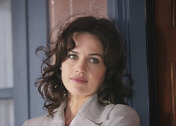 Carla Gugino