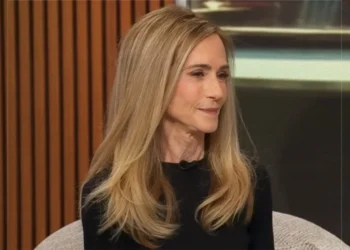Holly Hunter